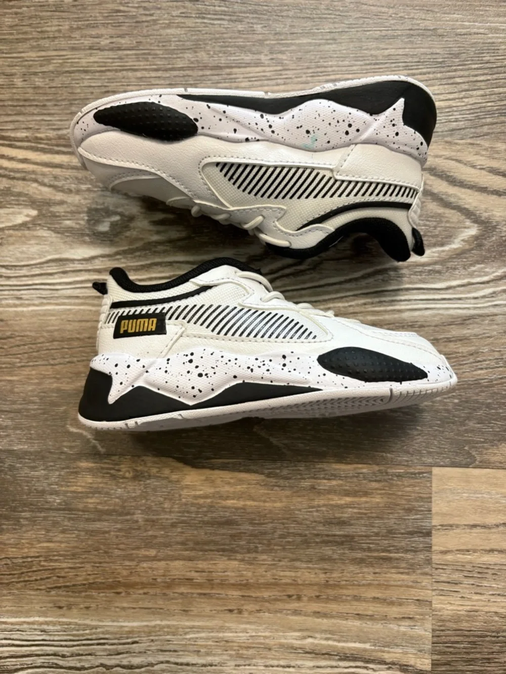 PUMA RS-X Black and White Running Sneakers 8 NWOT